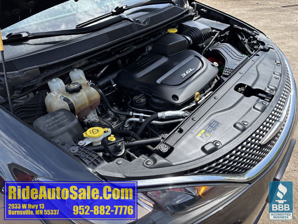 2017 Chrysler Pacifica Image 23