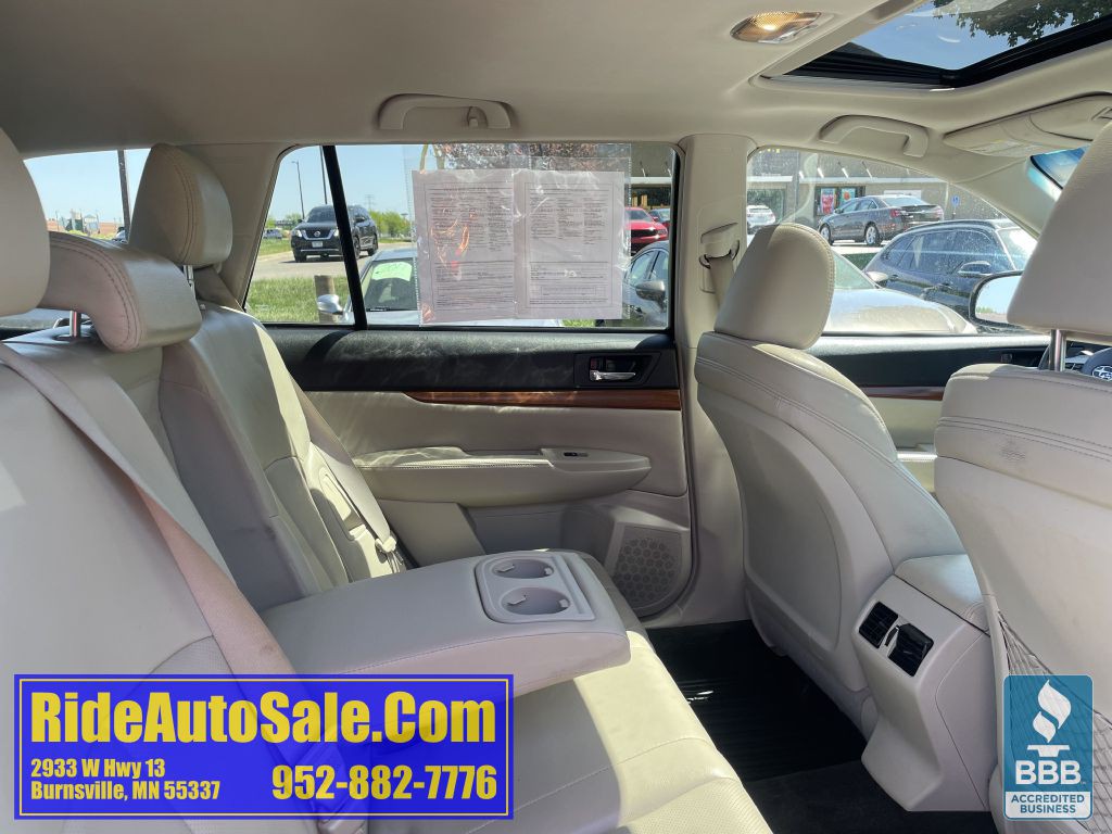 2014 Subaru Outback Image 16