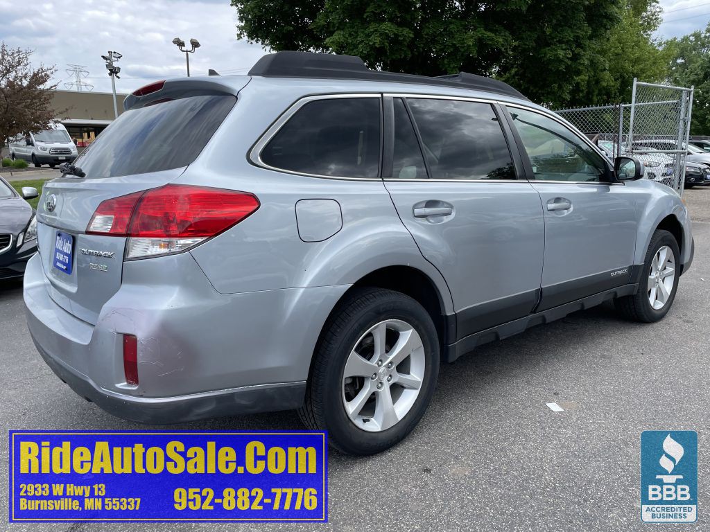 2013 Subaru Outback Image 5