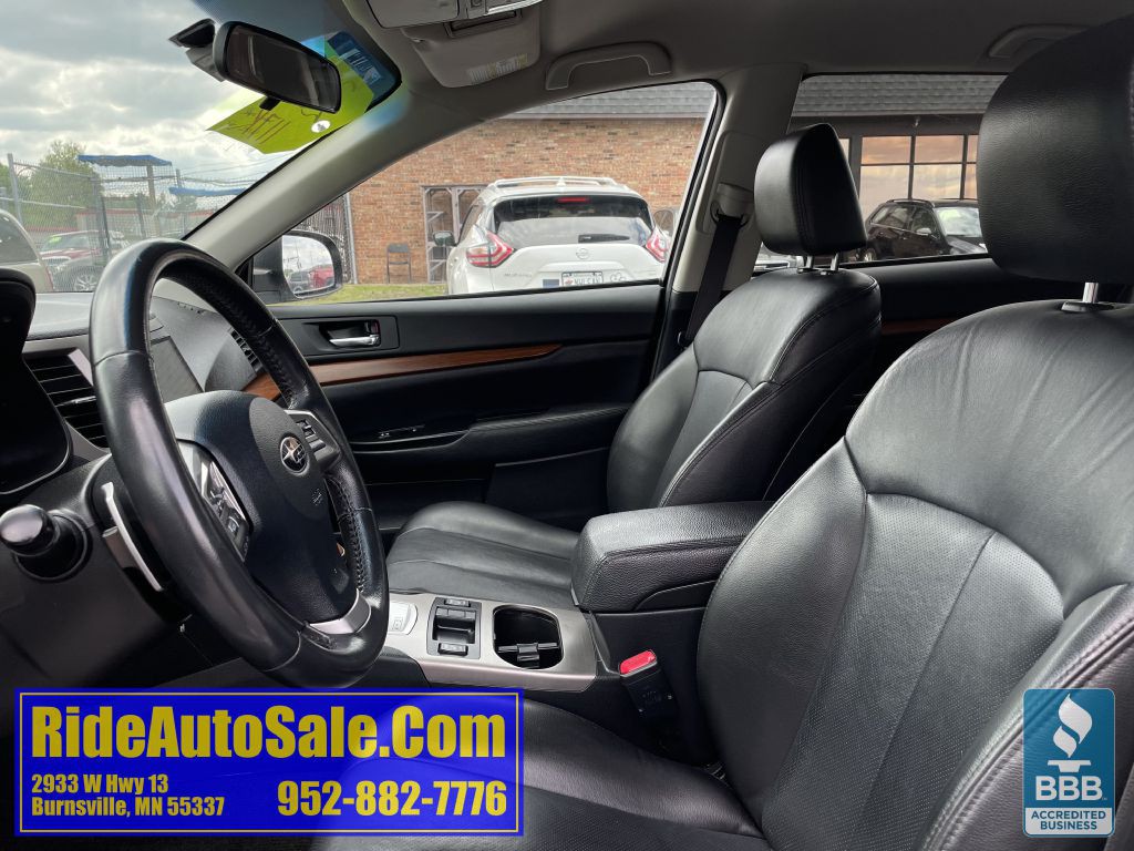 2013 Subaru Outback Image 10