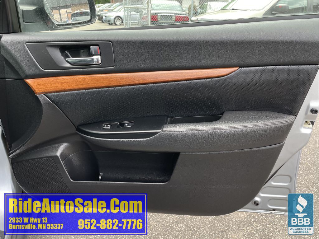 2013 Subaru Outback Image 13