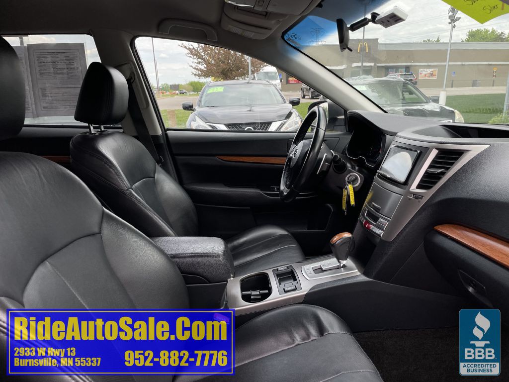 2013 Subaru Outback Image 14