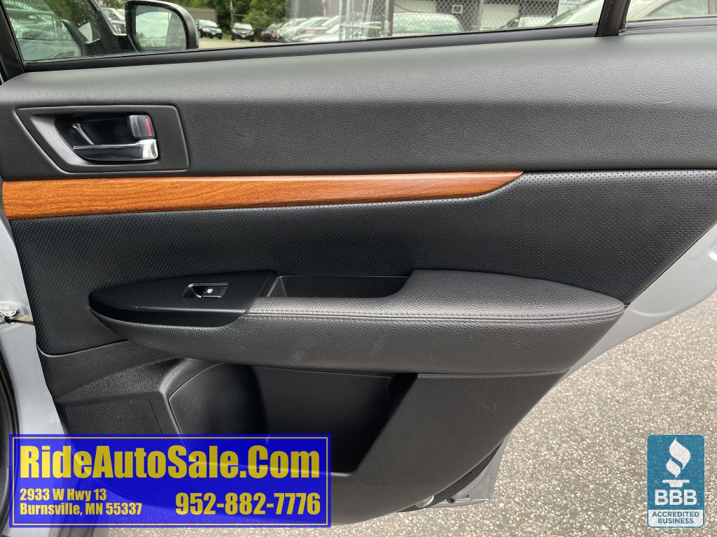 2013 Subaru Outback Image 15