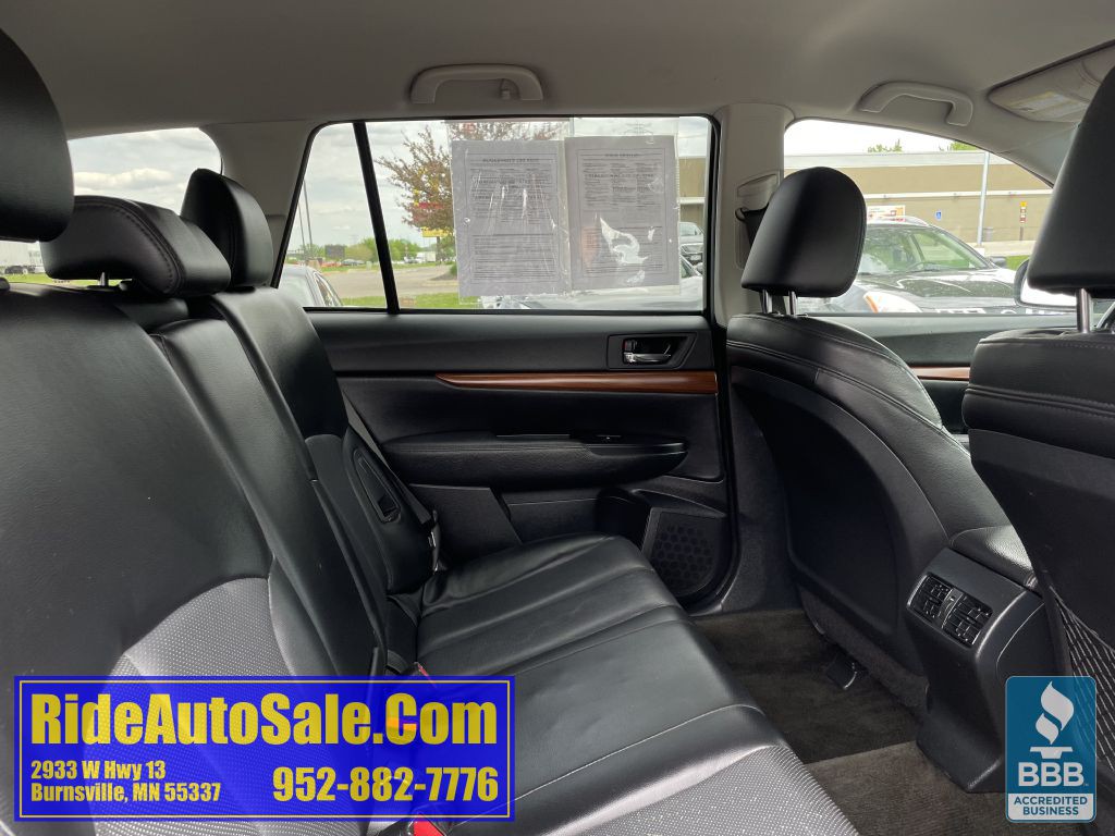 2013 Subaru Outback Image 16