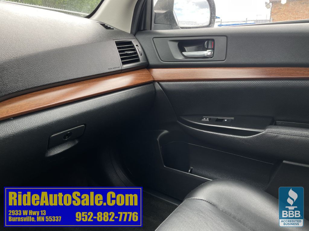 2013 Subaru Outback Image 34