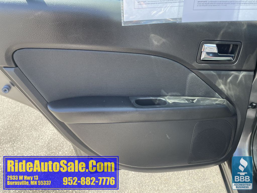 2011 Ford Fusion Image 11