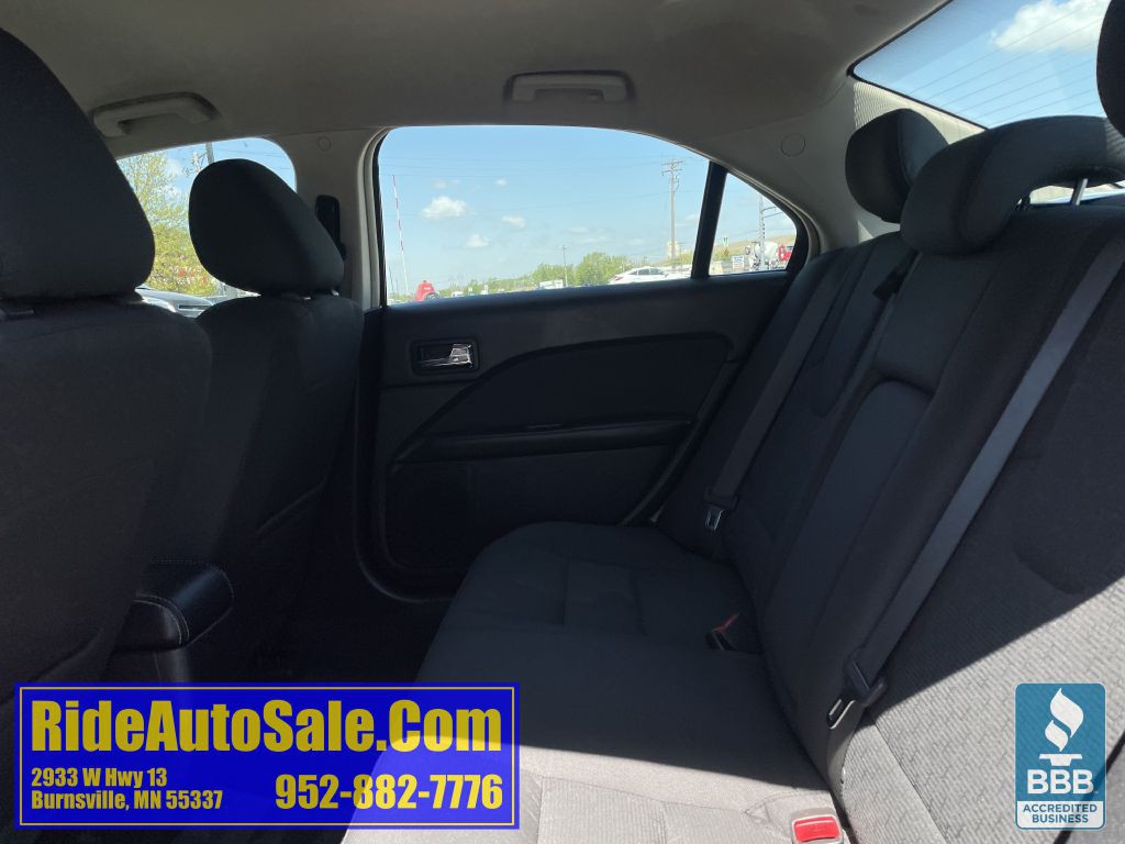 2011 Ford Fusion Image 12