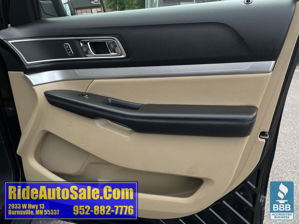 2017 Ford Explorer Image 13