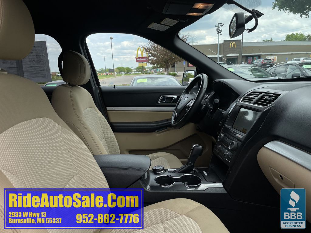 2017 Ford Explorer Image 14
