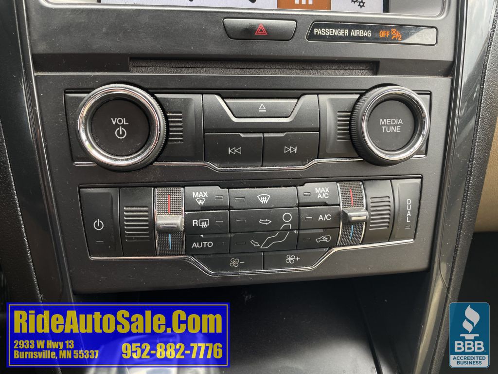 2017 Ford Explorer Image 38