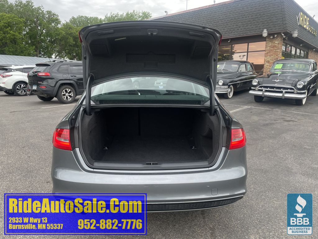2016 Audi A4 Image 25