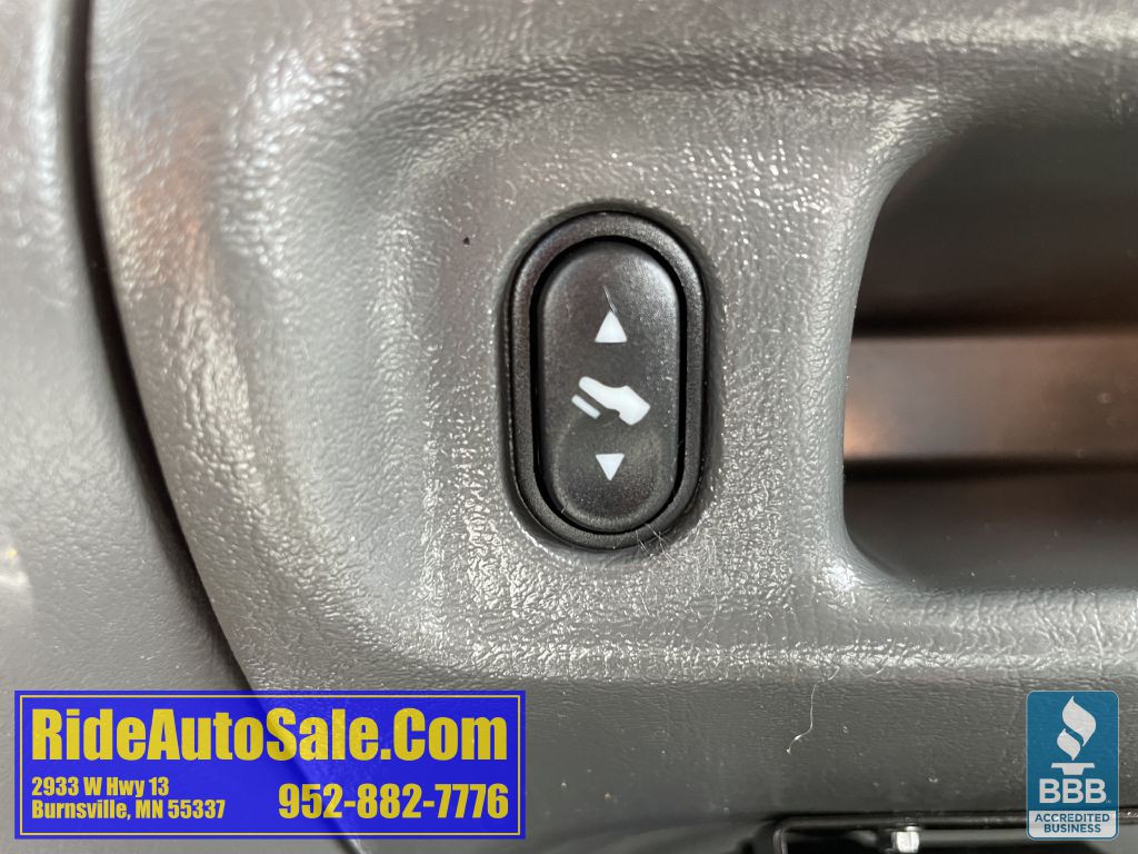 2002 Ford F-350 Image 32