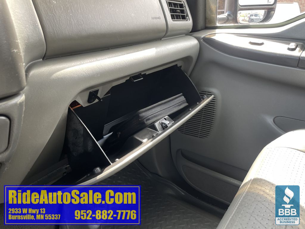 2002 Ford F-350 Image 36