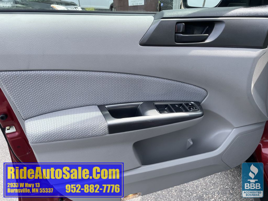 2011 Subaru Forester Image 9
