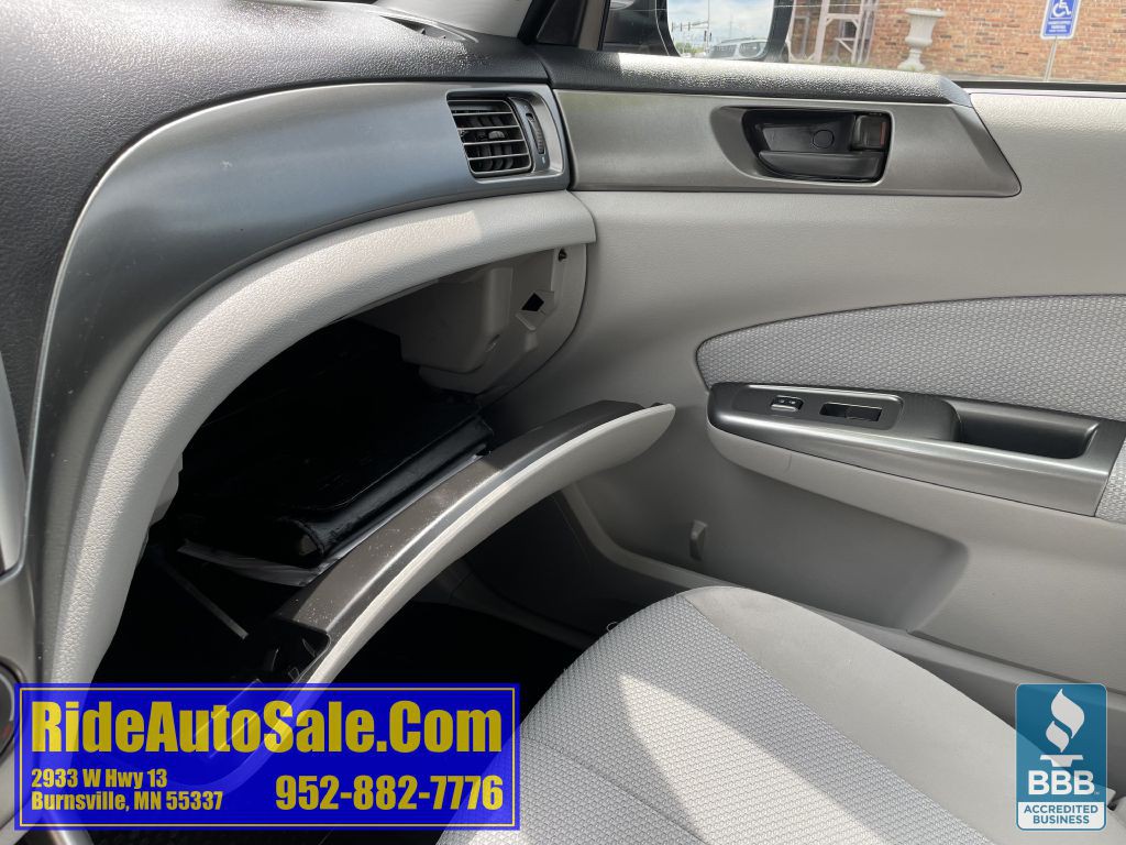 2011 Subaru Forester Image 35