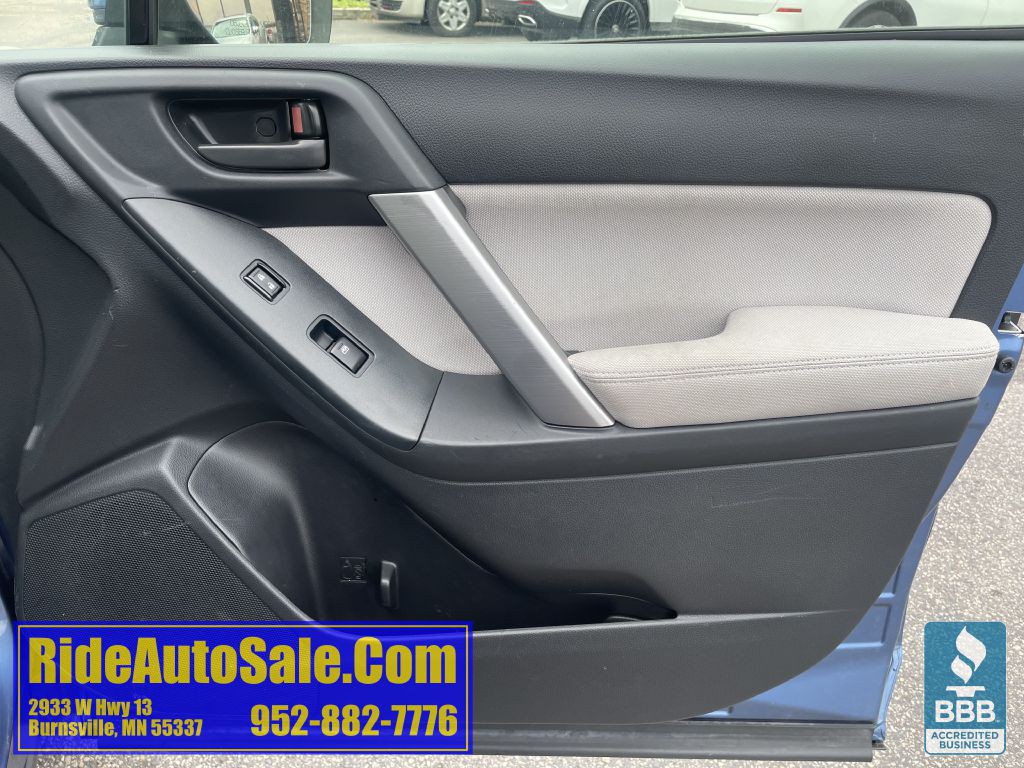 2015 Subaru Forester Image 13