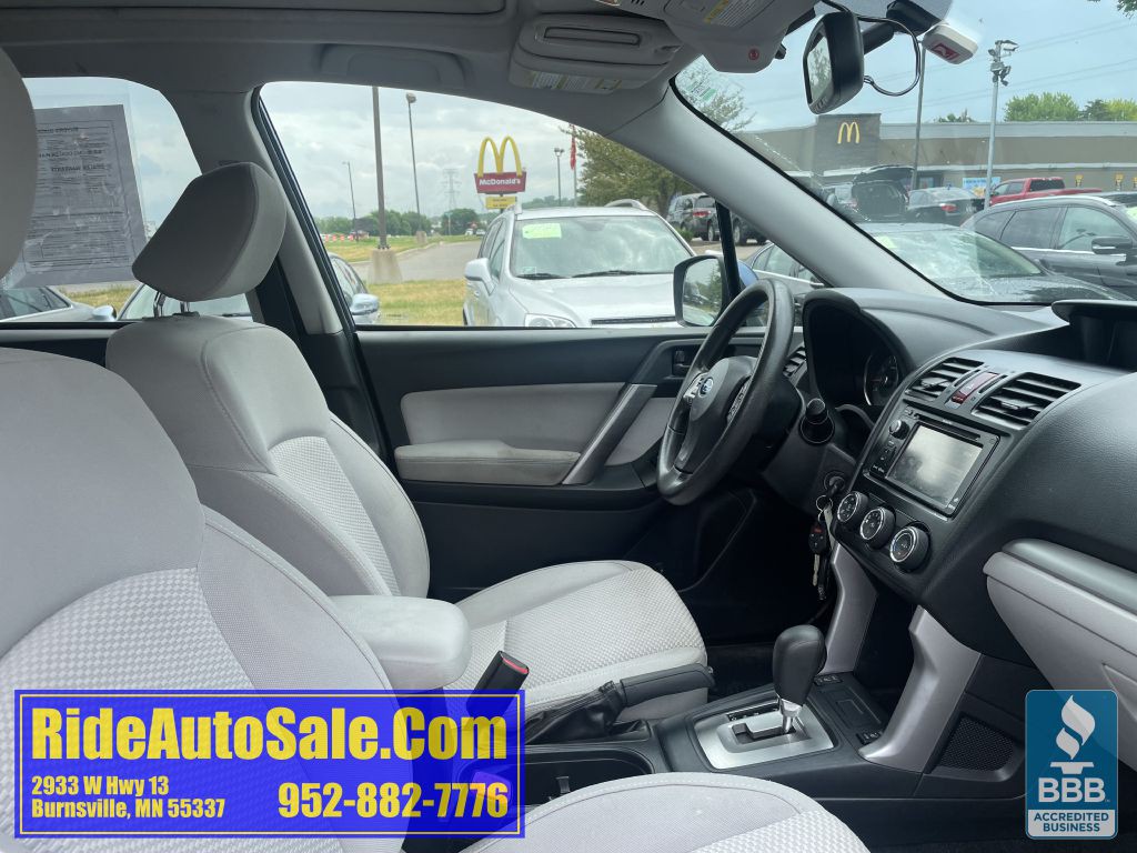 2015 Subaru Forester Image 14