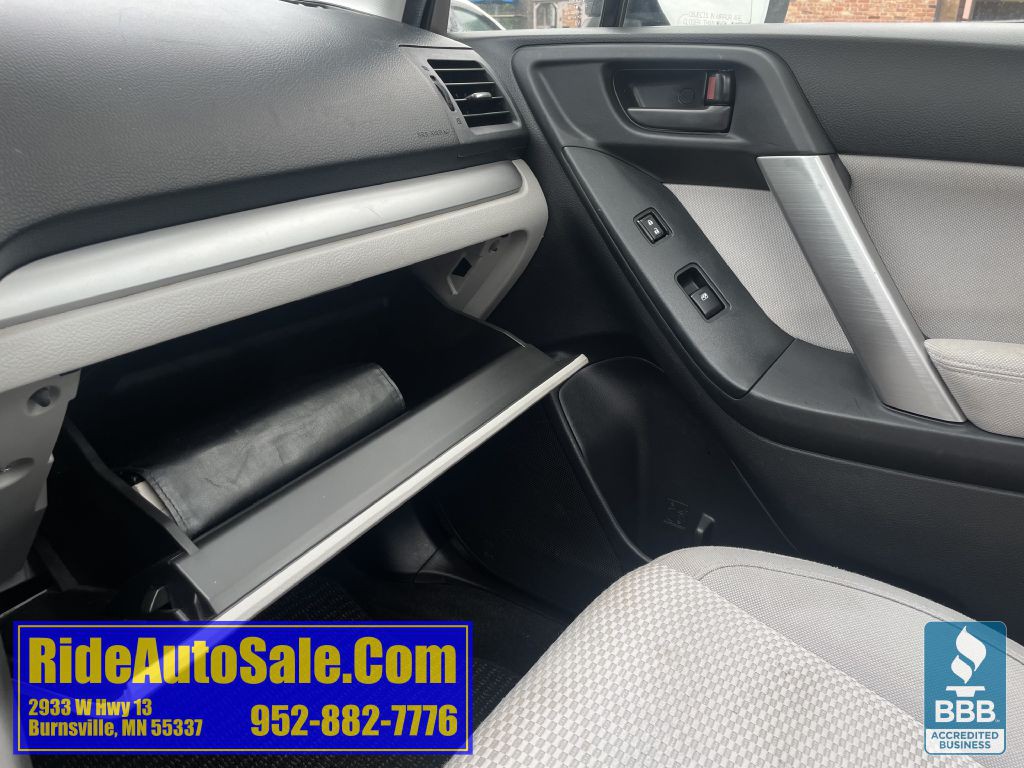 2015 Subaru Forester Image 35