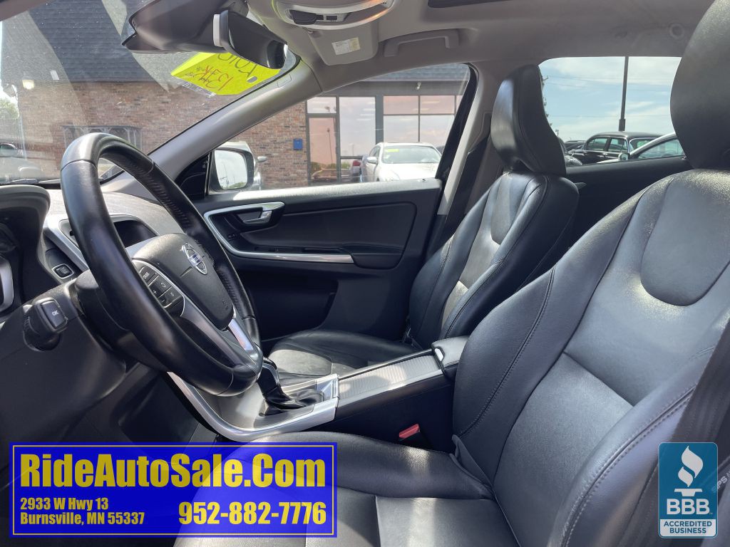 2016 Volvo XC60 Image 10