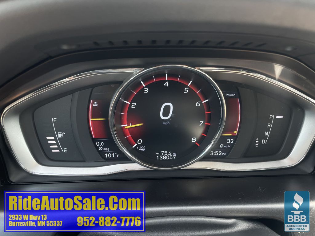 2016 Volvo XC60 Image 17