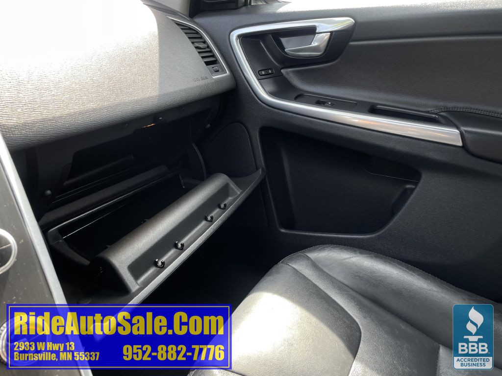 2016 Volvo XC60 Image 36