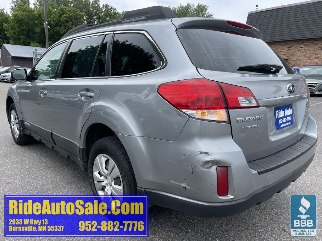 2011 Subaru Outback Image 7