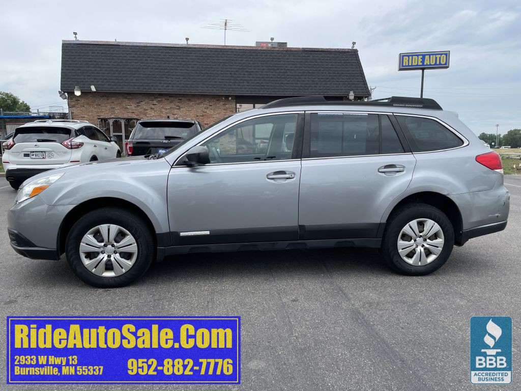 2011 Subaru Outback Image 8