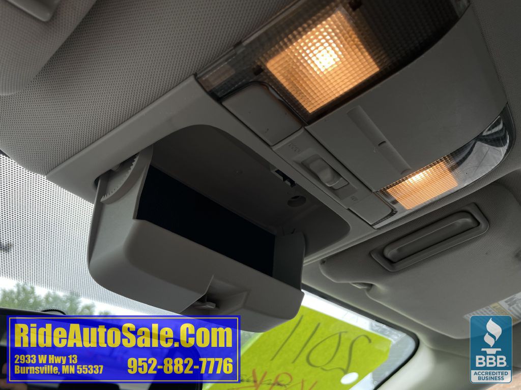 2011 Subaru Outback Image 35