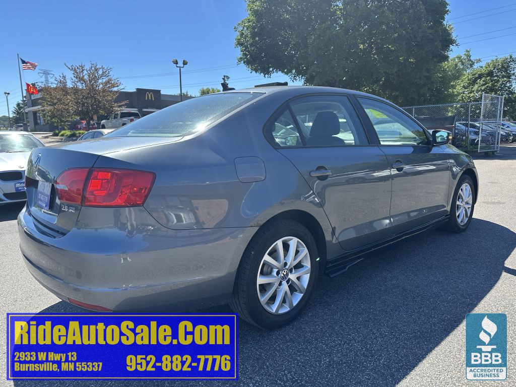 2011 Volkswagen Jetta Image 5