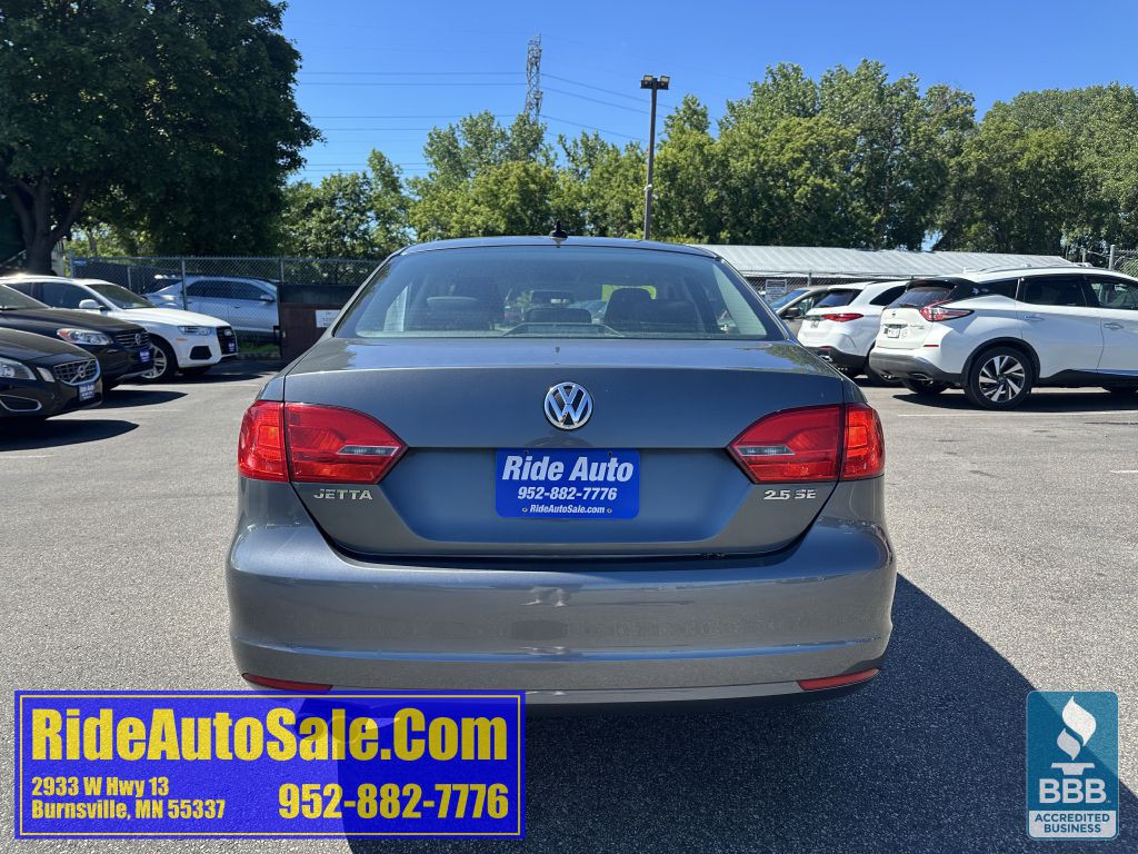 2011 Volkswagen Jetta Image 6