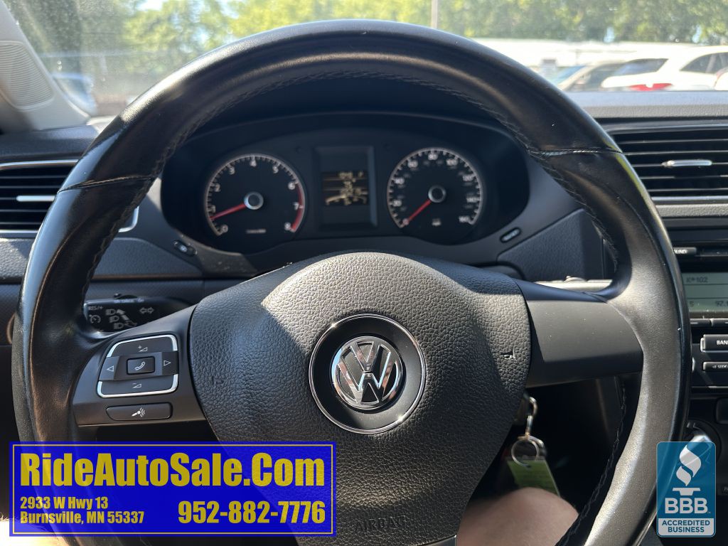 2011 Volkswagen Jetta Image 18