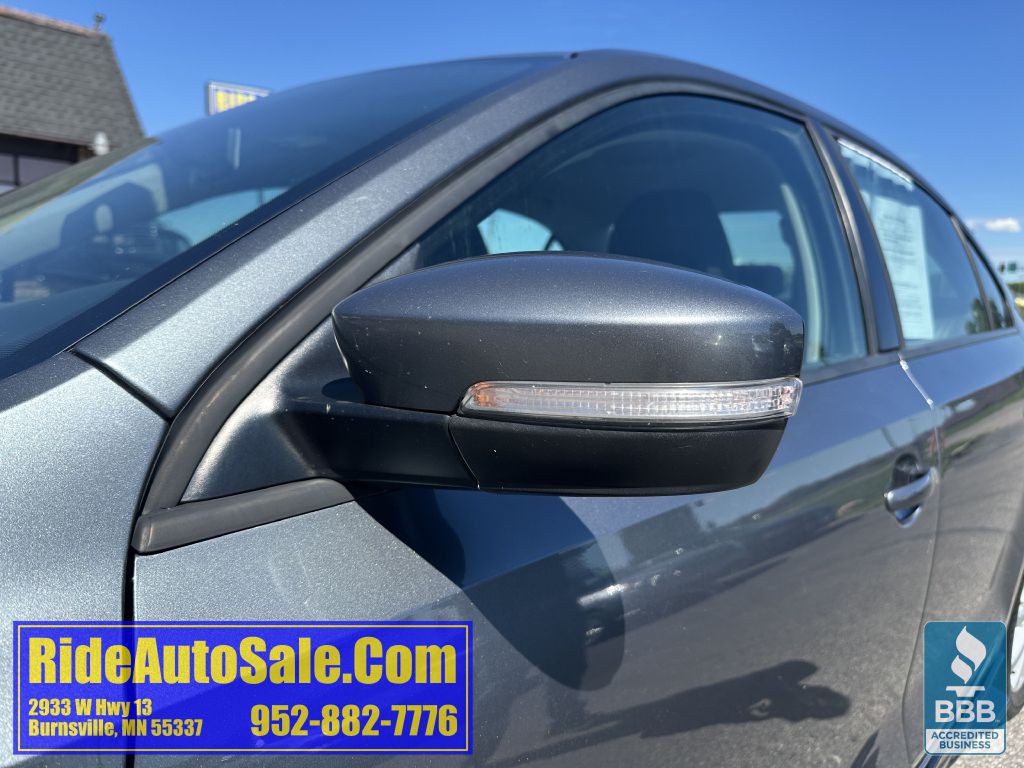 2011 Volkswagen Jetta Image 38