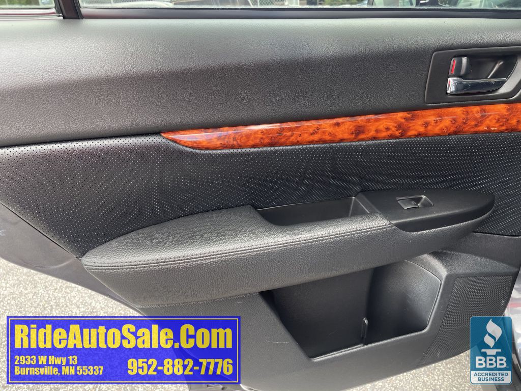 2012 Subaru Outback Image 11