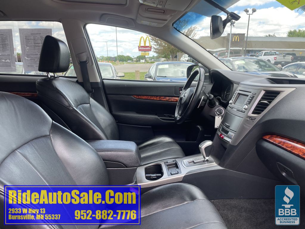 2012 Subaru Outback Image 14