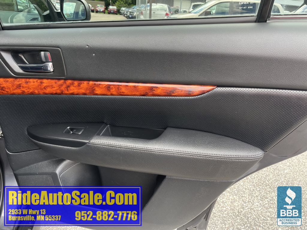2012 Subaru Outback Image 15