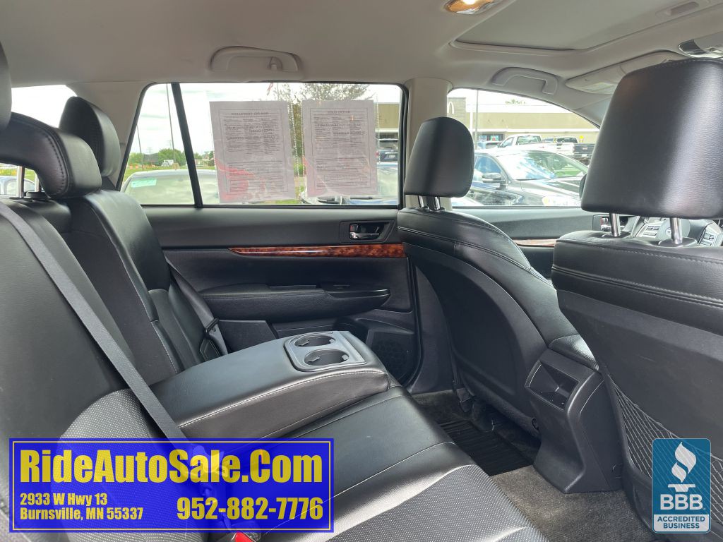 2012 Subaru Outback Image 16