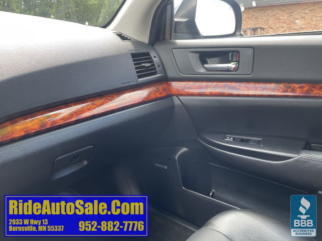 2012 Subaru Outback Image 38