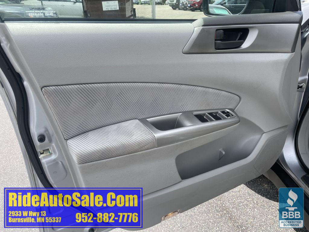 2010 Subaru Forester Image 9