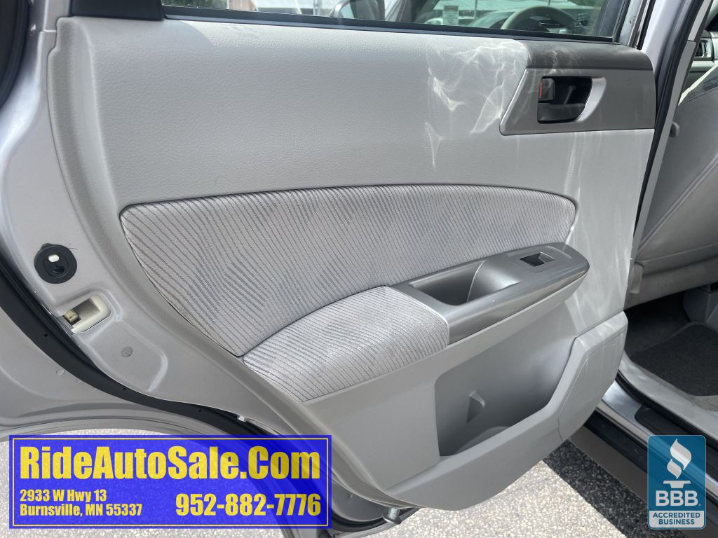 2010 Subaru Forester Image 11