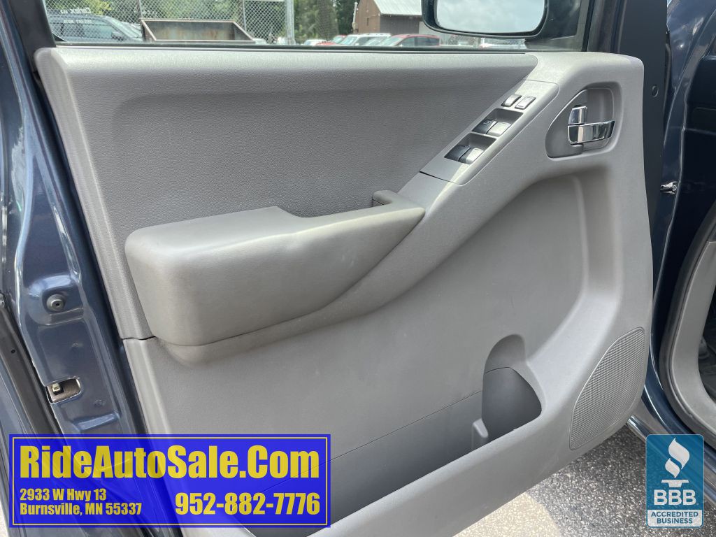 2013 Nissan Frontier Image 9