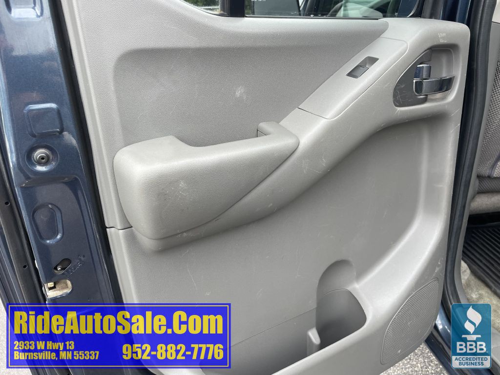 2013 Nissan Frontier Image 11