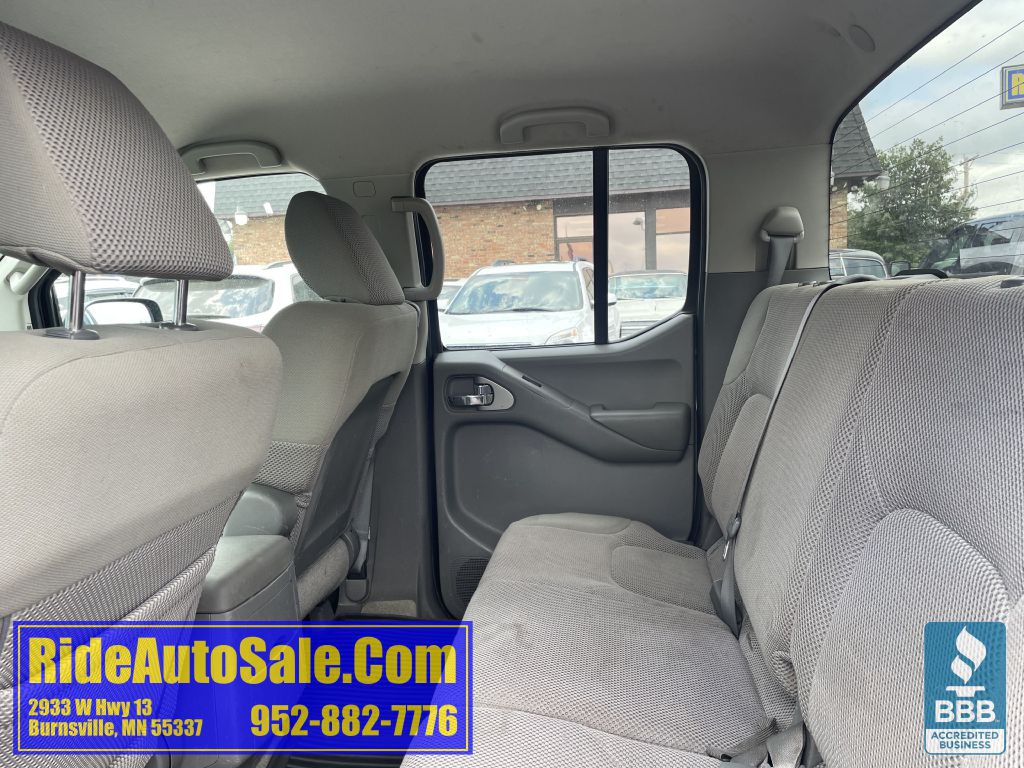 2013 Nissan Frontier Image 12