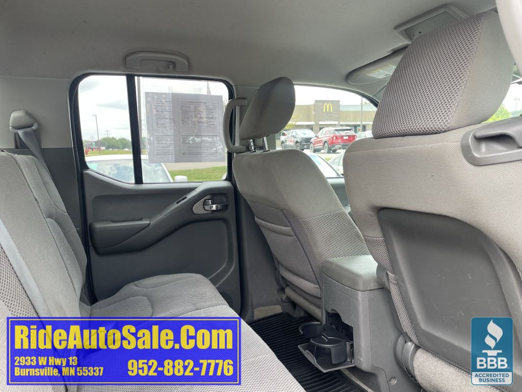 2013 Nissan Frontier Image 16