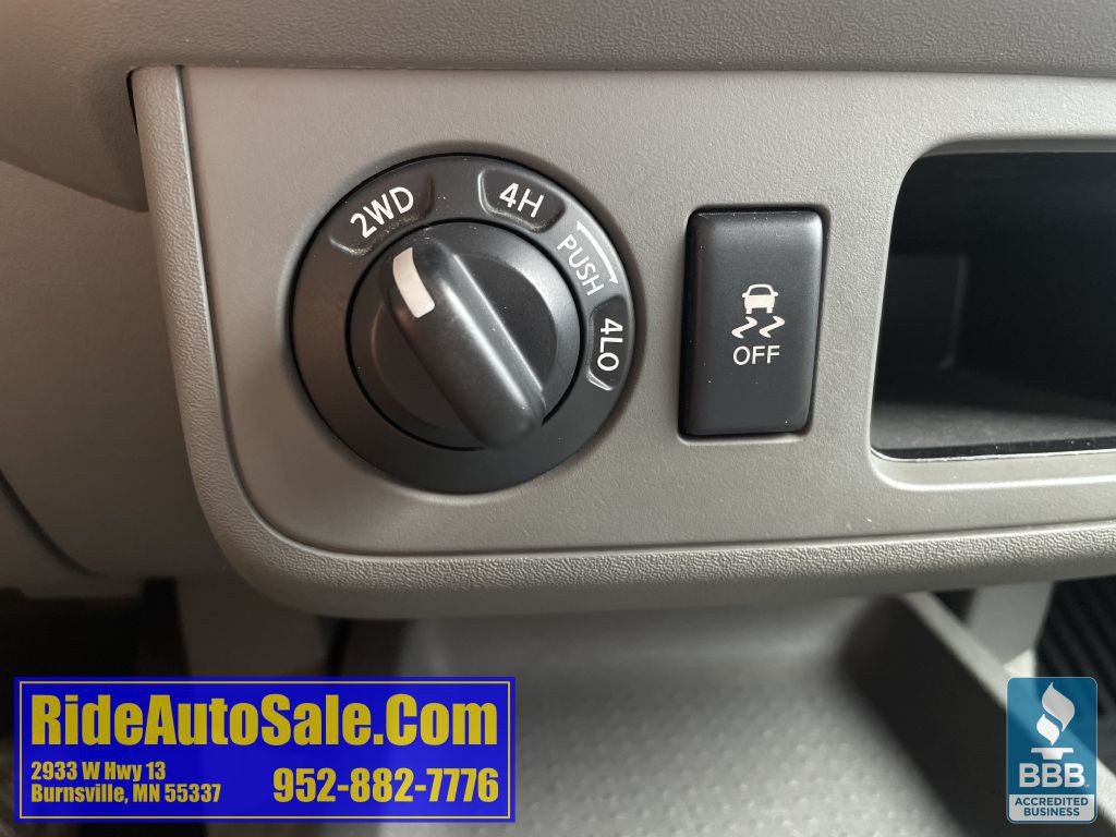 2013 Nissan Frontier Image 41