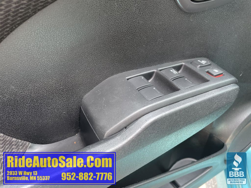 2013 Honda Fit Image 33