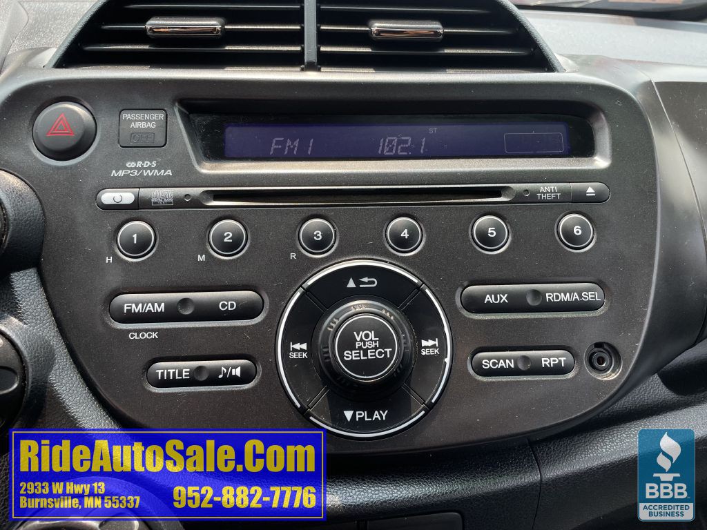2013 Honda Fit Image 38