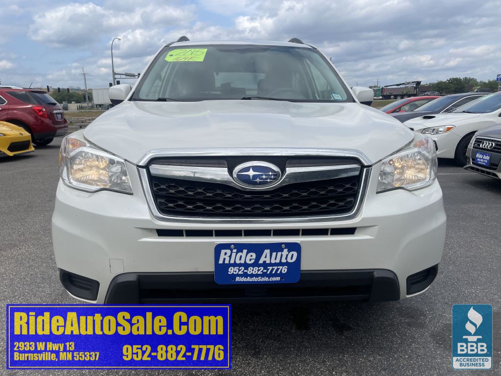 2015 Subaru Forester Image 2