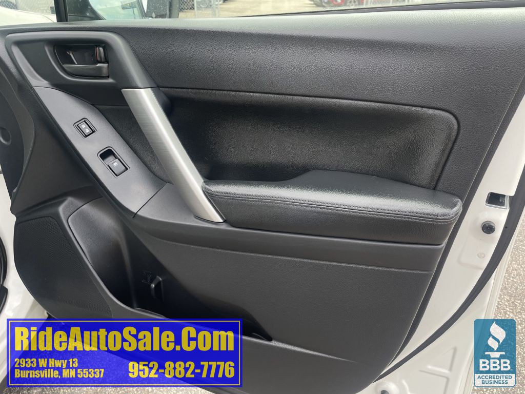 2015 Subaru Forester Image 13