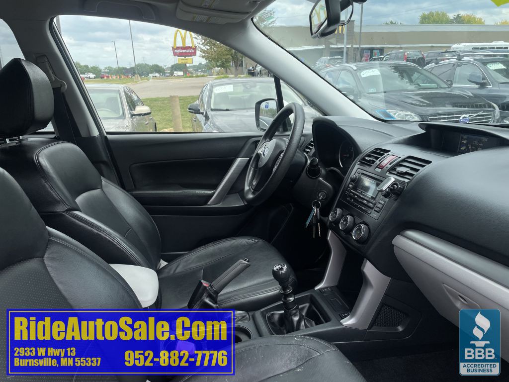 2015 Subaru Forester Image 14