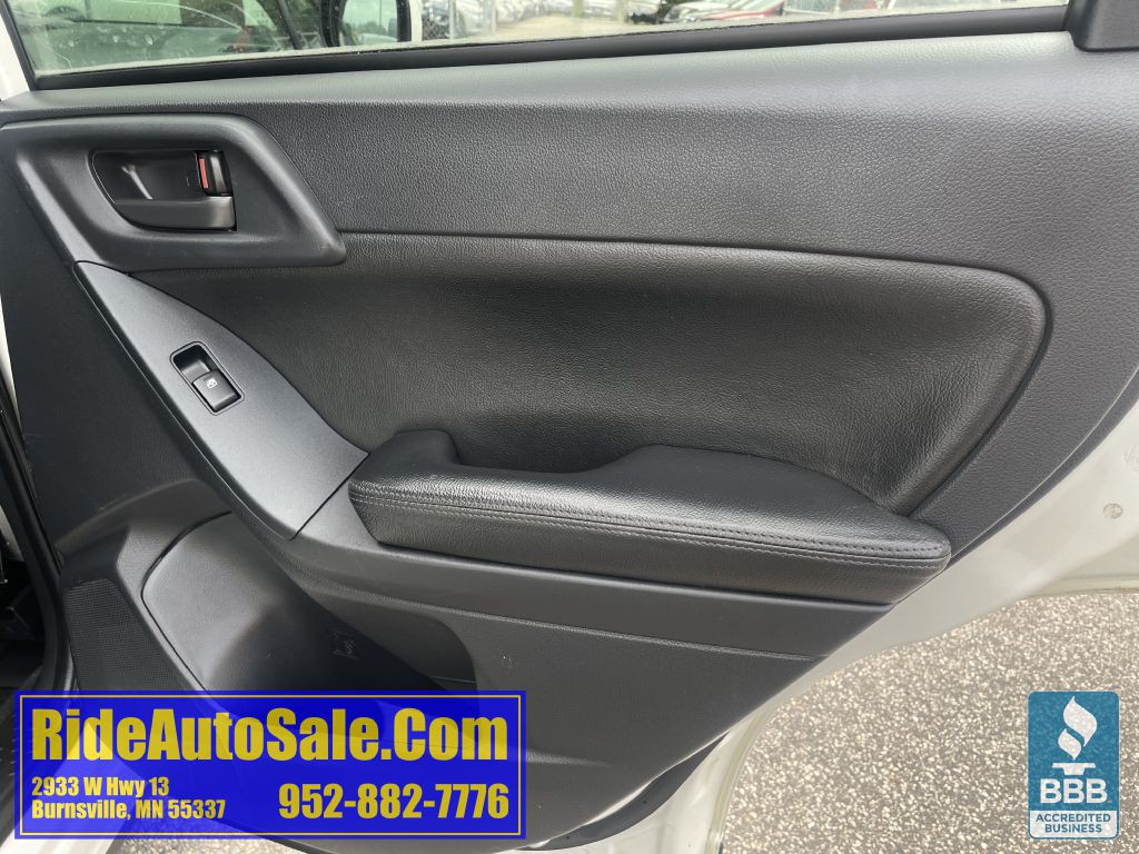 2015 Subaru Forester Image 15
